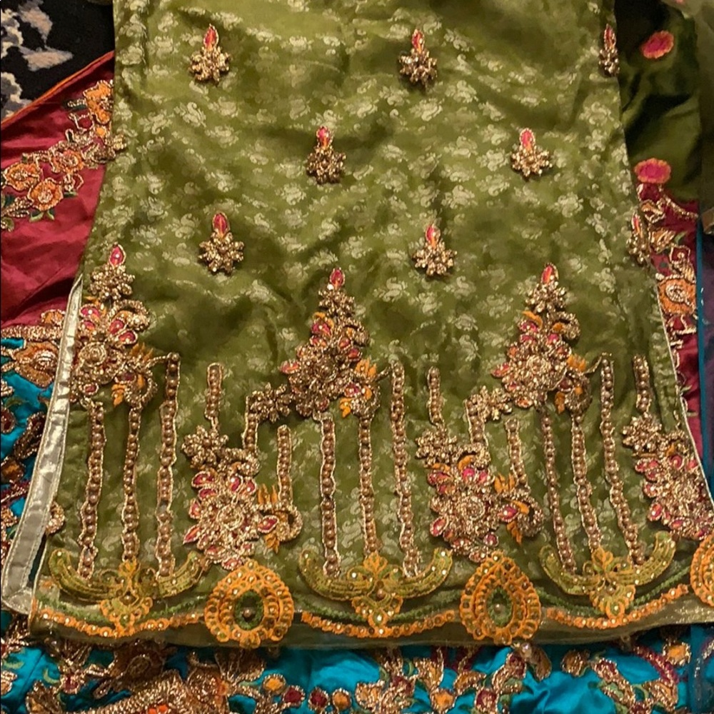 Stunning kids fancy lehenga three piece suit - Picture 4 of 8